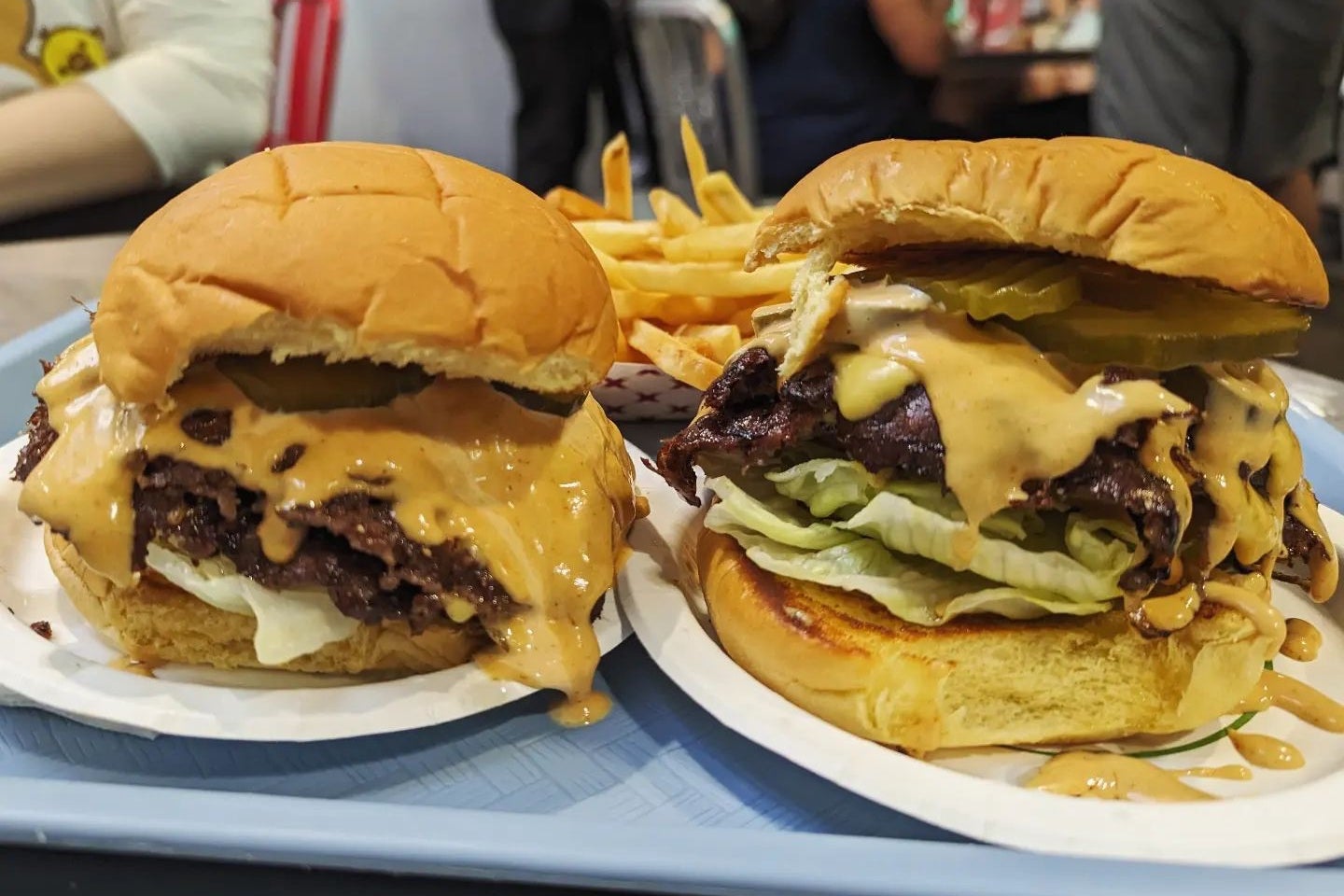 アメリカン・バーガー このハンバーガーは100%人間の死肉! 独創性200% アメリカン・バーガー このハンバーガーは100%人間の死肉! 独創